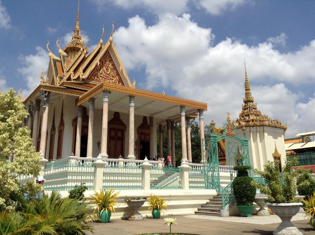 Le Grand Palais Boutique Hotel Phnom Penh Zewnętrze zdjęcie