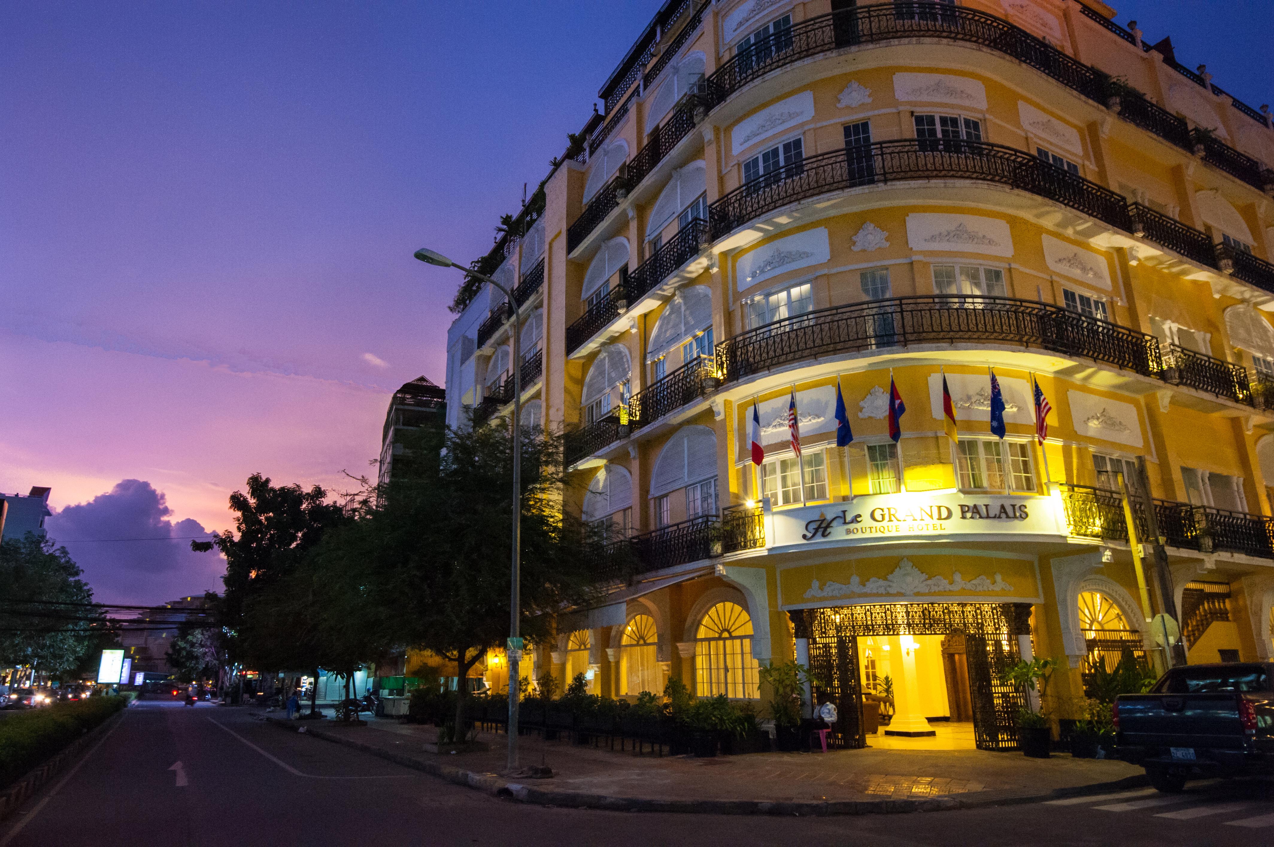 Le Grand Palais Boutique Hotel Phnom Penh Zewnętrze zdjęcie