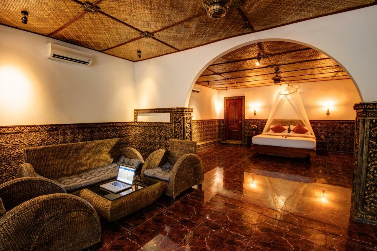 Le Grand Palais Boutique Hotel Phnom Penh Zewnętrze zdjęcie